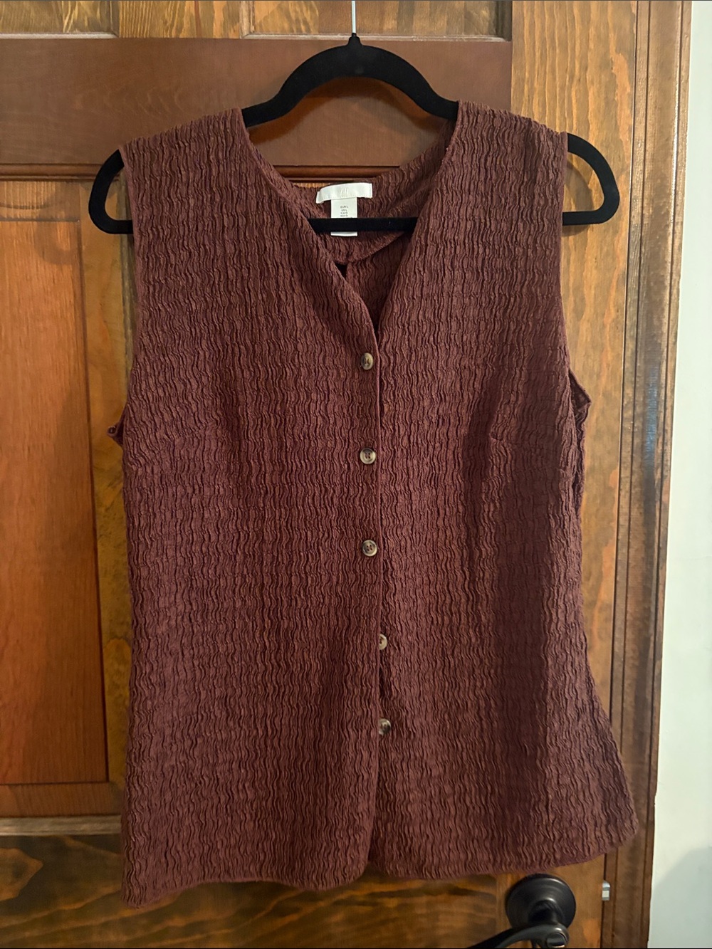 H&M Sleeveless Crinkle Button-Front Top - Chestnut Brown